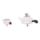 GEORG JENSEN 3-piece tea set 'Magnolia' with 4 spoons and 1 tea strainer, 925 silver, 20th c. - photo 2