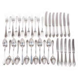 GEBRÜDER REINER Cutlery for 12 persons 'Chippendale', 800, 20th/21st c., - Foto 2