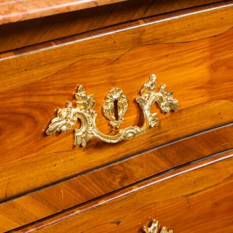 LOUIS XV CHEST OF DRAWERS - фото 4
