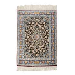 Oriental carpet with silk. ISFAHAN/PERSIA, 20th century, 160x110 cm.