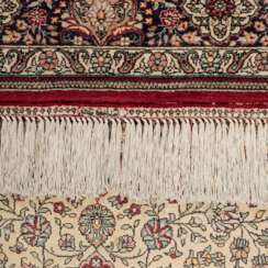 Oriental silk carpet. HEREKE, 20th century, 134x94 cm.