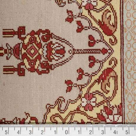 2 oriental carpets made of silk: - фото 8