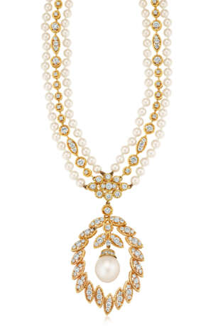 VAN CLEEF & ARPELS CULTURED PEARL AND DIAMOND PENDANT-NECKLACE - фото 1
