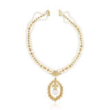 VAN CLEEF & ARPELS CULTURED PEARL AND DIAMOND PENDANT-NECKLACE - фото 4
