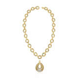 VAN CLEEF & ARPELS GOLD AND DIAMOND PENDANT-NECKLACE - фото 4
