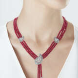 CARTIER RED SPINEL BEAD AND DIAMOND NECKLACE - фото 2