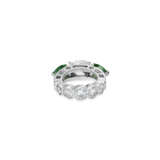 DIAMOND AND GREEN GARNET RING - фото 6