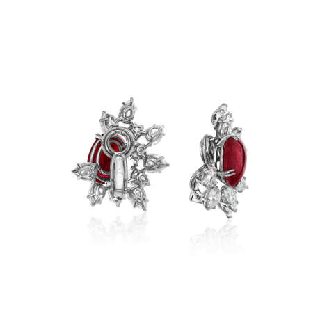 HARRY WINSTON RUBY AND DIAMOND EARRINGS - фото 4