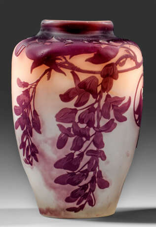 Vase mit Blauregen-Dekor von Emile Gallé - Foto 1