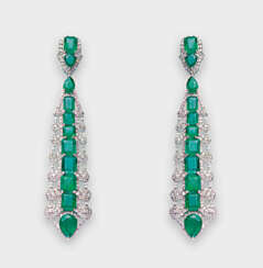 Paar glamouröse Sambia-Smaragd-Ohrgehänge