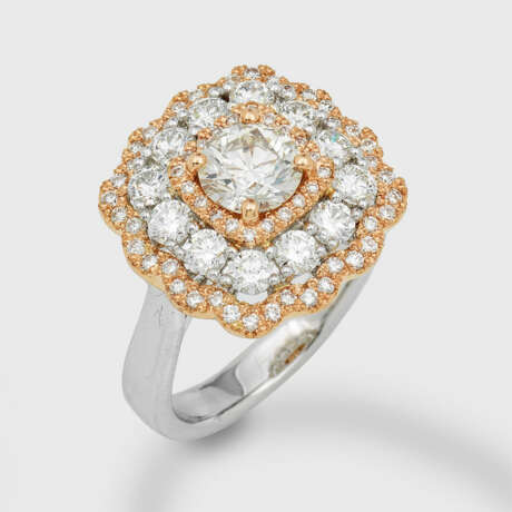 Eleganter Entourage-Ring mit Brillanten - Foto 1