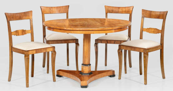 Biedermeier-Tisch und vier Stühle - Foto 1