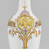 Jugendstil-Vase mit Emaildekor - фото 1