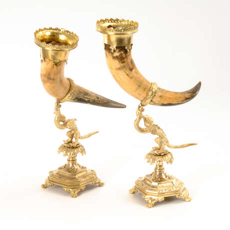 Paar "Greifenklauen" auf Bronze-Füßen. - фото 1