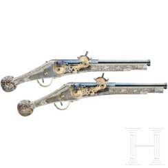 Ein Paar reich verbeinter Radschlosspistolen, hochwertige Sammleranfertigungen im sächsischen Stil des späten 16. Jhdts.