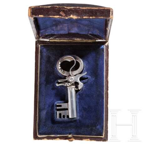 Kleiner Schießschlüssel im Etui, Italien, um 1840 - фото 1