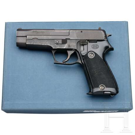 SIG Sauer P 220 - photo 1