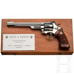 Smith & Wesson Mod. 29-2, "The .44 Magnum", vernickelt, in Schatulle