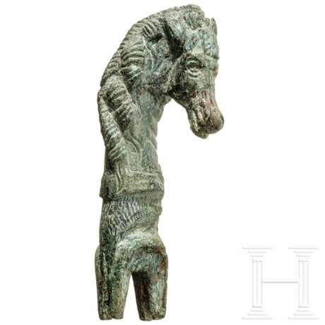 Pferdekopf-Endstück eines Gerätegriffs, Bronze, römisch, 2. - 3. Jhdt. - Foto 1