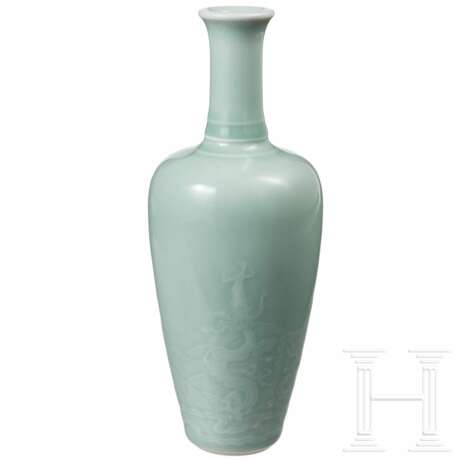 Kleine Seladon-Vase, China, wahrscheinlich 19./20. Jhdt. - Foto 1