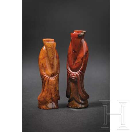 Zwei geschnitzte Wengzhong-Jadefiguren, China, 20. Jhdt. - photo 1