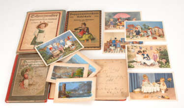 4 Kinderbücher und 6 Käthe-Kruse-Postkarten.