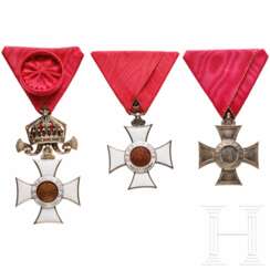 Drei Ordenskreuze des St. Alexander-Ordens, 3. Modell, 1. Typ, 1908 - 1918