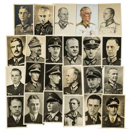 Sammlung von 50 Ritterkreuzträger-Postkarten Heer, KM, LW - Foto 1