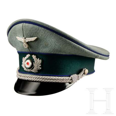 A Visor Cap for Medical Officers - фото 1