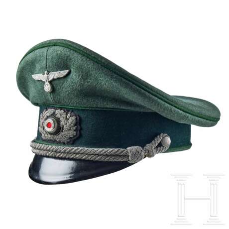 A Visor Cap for Administrative Officers - Foto 1