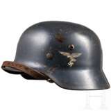 Stahlhelm M 35 der Luftwaffe mit beiden Abzeichen - photo 1