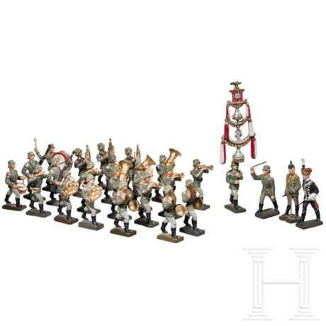 Großer Lineol-Heeresmusikzug mit 23 Musikern sowie Hindenburg und von Mackensen in Husarenuniform - Foto 1