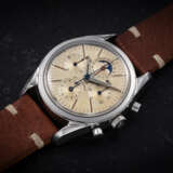 UNIVERSAL GENEVE, TRICOMPAX, AN ATTRACTIVE STEEL TRIPLE CALENDAR CHRONOGRAPH WITH MOONPHASE - Foto 1