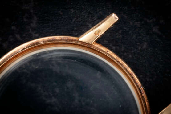PATEK PHILIPPE, A RARE ROSE GOLD MANUAL-WINDING WRISWATCH WITH CLOISONNÈ ENAMEL DIAL - photo 8