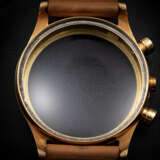 PATEK PHILIPPE, REF. 1463J, A RARE AND ATTRACTIVE GOLD CHRONOGRAPH WRISTWATCH - Foto 8