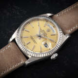 ROLEX, DAY-DATE REF. 18329, A GOLD AUTOMATIC WRISTWATCH WITH ‘LEMON’ DIAL - фото 1