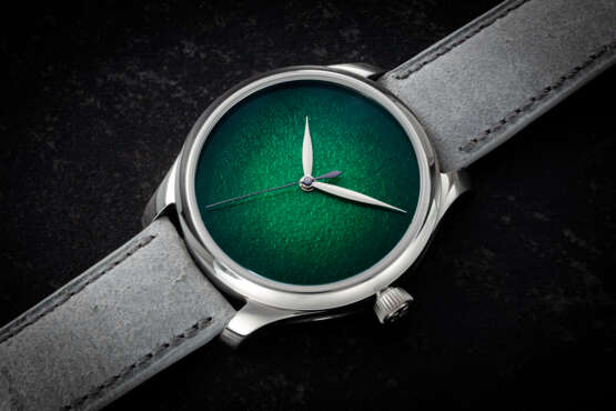 H. MOSER & CIE, ENDEAVOUR CENTRE SECONDS CONCEPT LIME GREEN, A STEEL AUTOMATIC WRISTWATCH WITH ENAMEL DIAL - photo 1