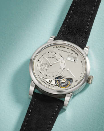 A.LANGE & S&#214;HNE. A VERY RARE AND ELEGANT PLATINUM LIMITED EDITION TOURBILLON WRISTWATCH WITH DATE AND POWER RESERVE - Foto 2
