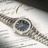 PATEK PHILIPPE. A RARE 18K WHITE GOLD AUTOMATIC WRISTWATCH WITH SWEEP CENTRE SECONDS, DATE AND BRACELET - photo 3