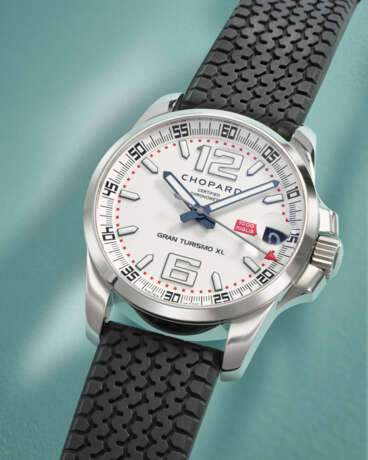 CHOPARD. A LARGE STAINLESS STEEL LIMITED EDITION AUTOMATIC WRISTWATCH WITH SWEEP CENTRE SECONDS AND DATE - photo 2