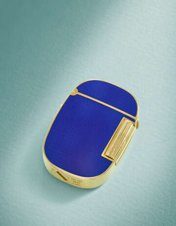 PATEK PHILIPPE. A RARE AND ATTRACTIVE 18K GOLD AND ENAMEL LIGHTER - фото 2