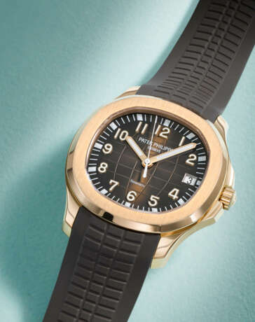 PATEK PHILIPPE. A VERY RARE 18K PINK GOLD AUTOMATIC WRISTWATCH WITH SWEEP CENTRE SECONDS AND DATE - Foto 2