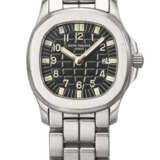 PATEK PHILIPPE. A LADY`S STAINLESS STEEL WRISTWATCH WITH DATE AND BRACELET - фото 1