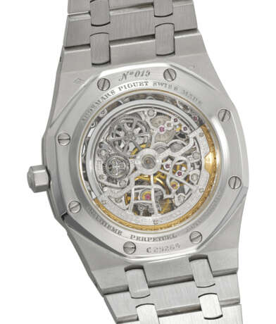 AUDEMARS PIGUET. A RARE PLATINUM AUTOMATIC SKELETONIZED PERPETUAL CALENDAR WRISTWATCH WITH MOON PHASES AND BRACELET - фото 3
