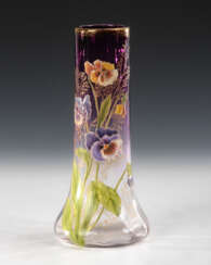 Vase mit Stiefmütterchendekor, Legras &amp; Cie.