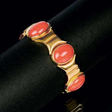 Juwelier Louis Schrader Hannover, gegr. 1896. Korallen-Gold-Armband. - фото 1