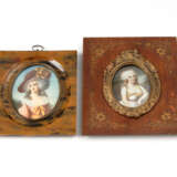 2 Elfenbein-Miniaturen: Damenbildnisse. - photo 1
