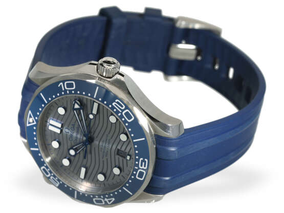 Armbanduhr: nahezu neuwertige, luxuriöse Taucheruhr Omega Co-Axial Masterchronometer Diver, Full-Set 2020 - фото 5