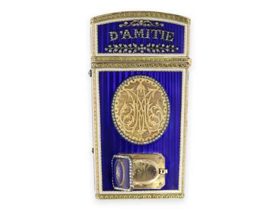 Etui/Carnet du Bal: extrem rares "CARNET DE BAL" mit eingebauter Uhr, Gold/Emaille mit Diamantbesatz "Souvenir D'Amitie", Frankreich um 1830, Provenance: Fondation Napoléon - фото 9