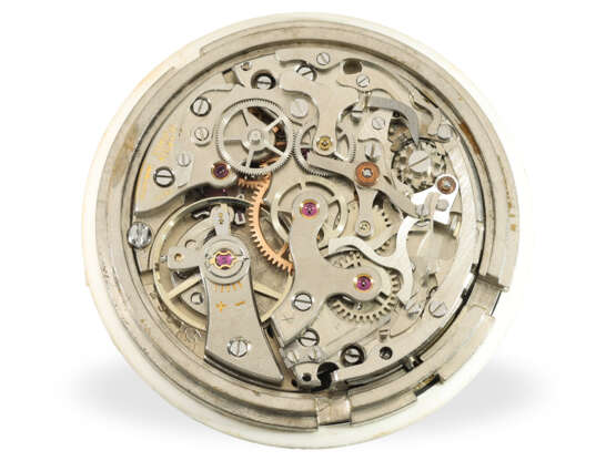 Armbanduhr: nahezu neuwertiger Heuer Bundeswehr-Chronograph Sternzeit Ref. 1551SGSZ, ca. 1968 - Foto 4